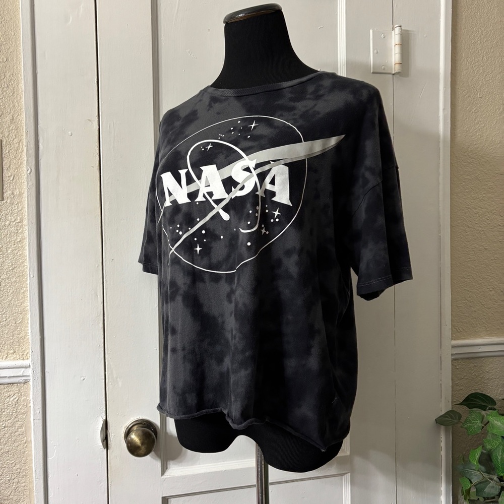 American Eagle NASA Cropped T-Shirt - Picture 3 of 12